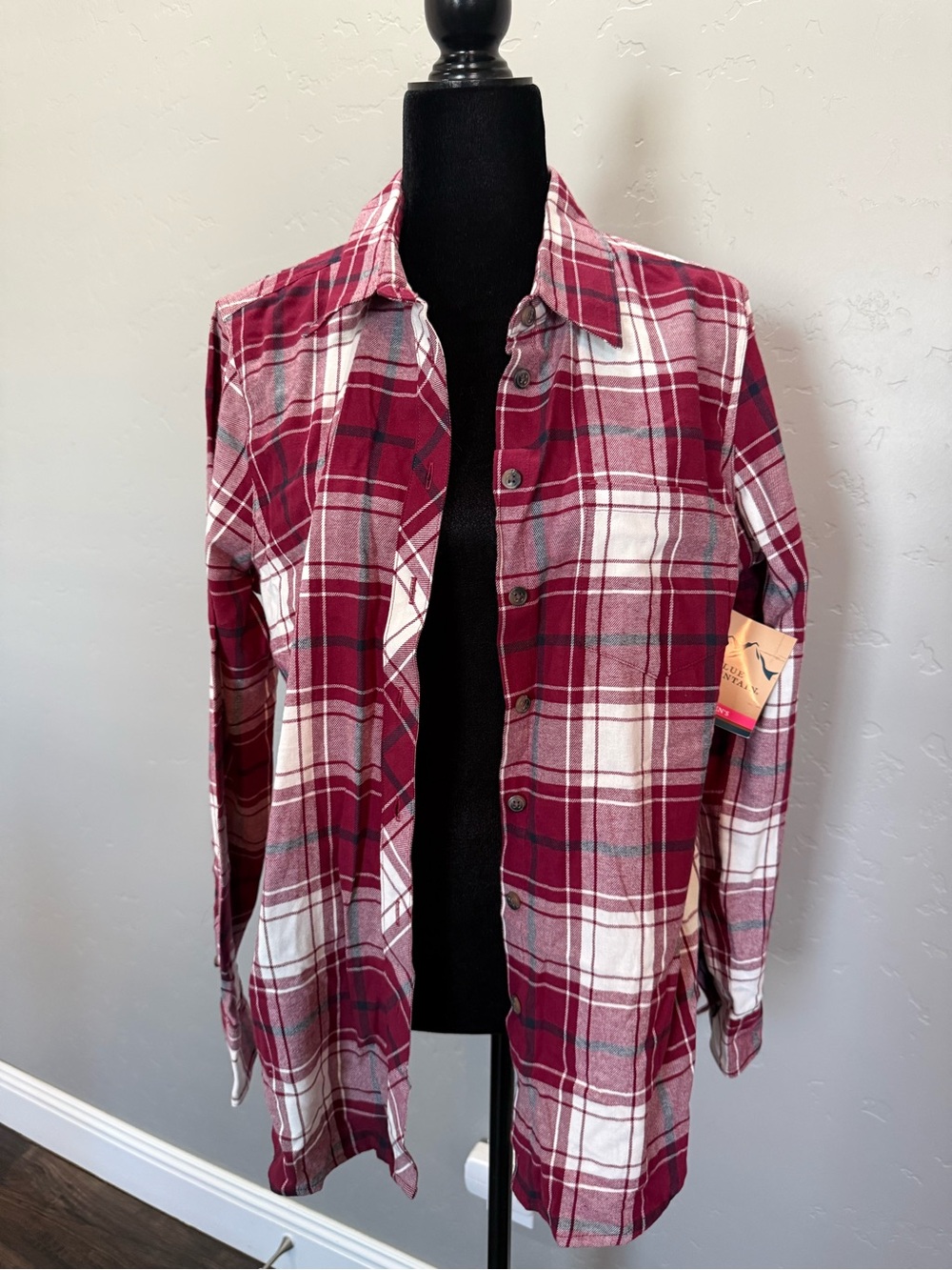 Women's Red Plaid Long Sleeve Button-Up Shirt